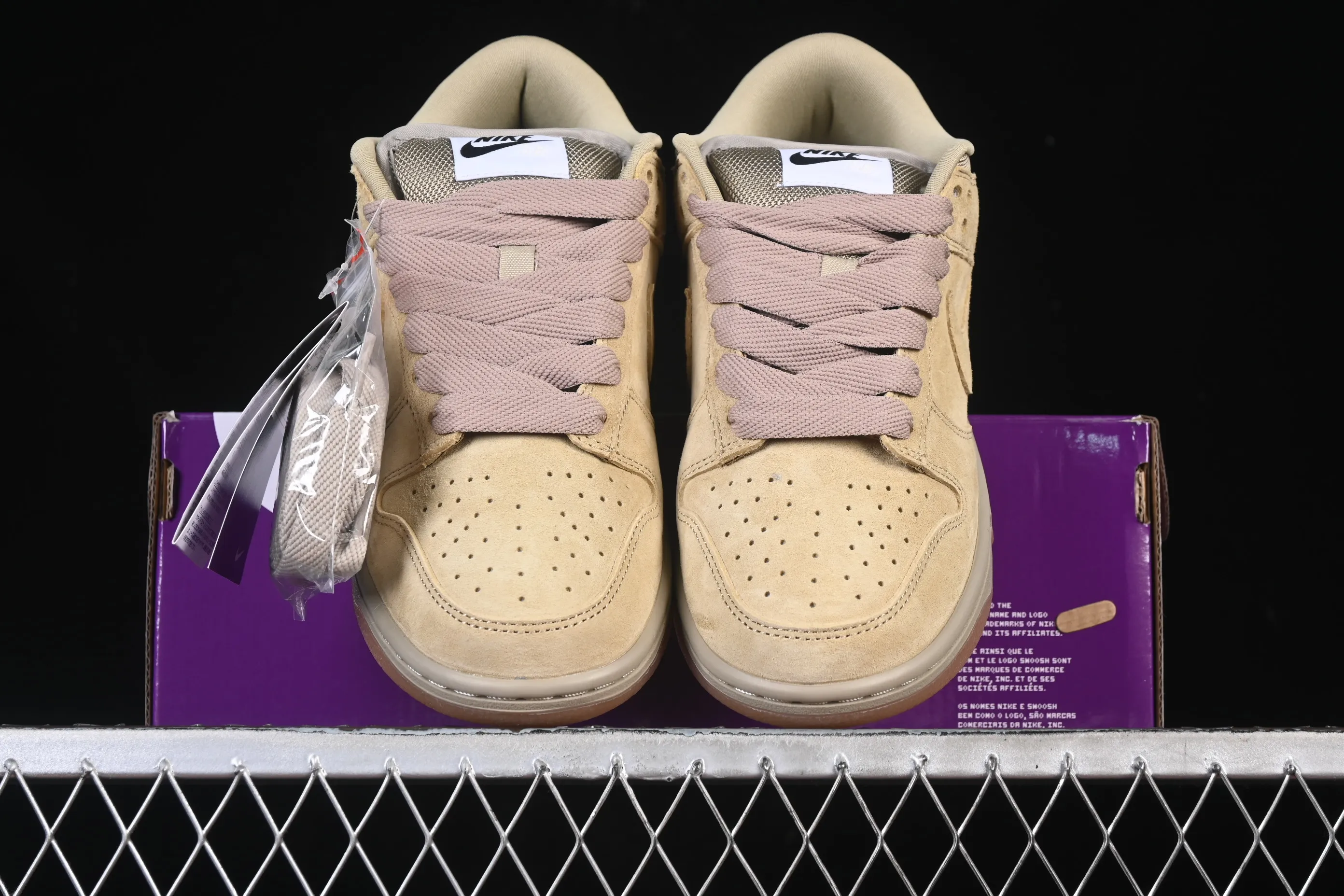 All Categories Nk SB Dunk Series Nk SB Dunk Low Low-top sneakers Nike SB Dunk Low Pro B "Parachute Beige" Desert Khaki Low-top casual sneakers HJ0367-200